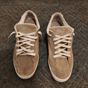 Nike Men's Vintage Canvas Sneakers
